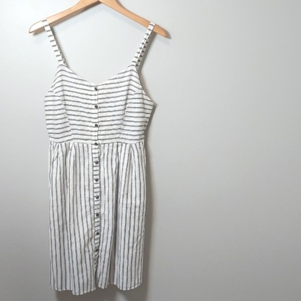 Old Navy Black and White Striped Dress
